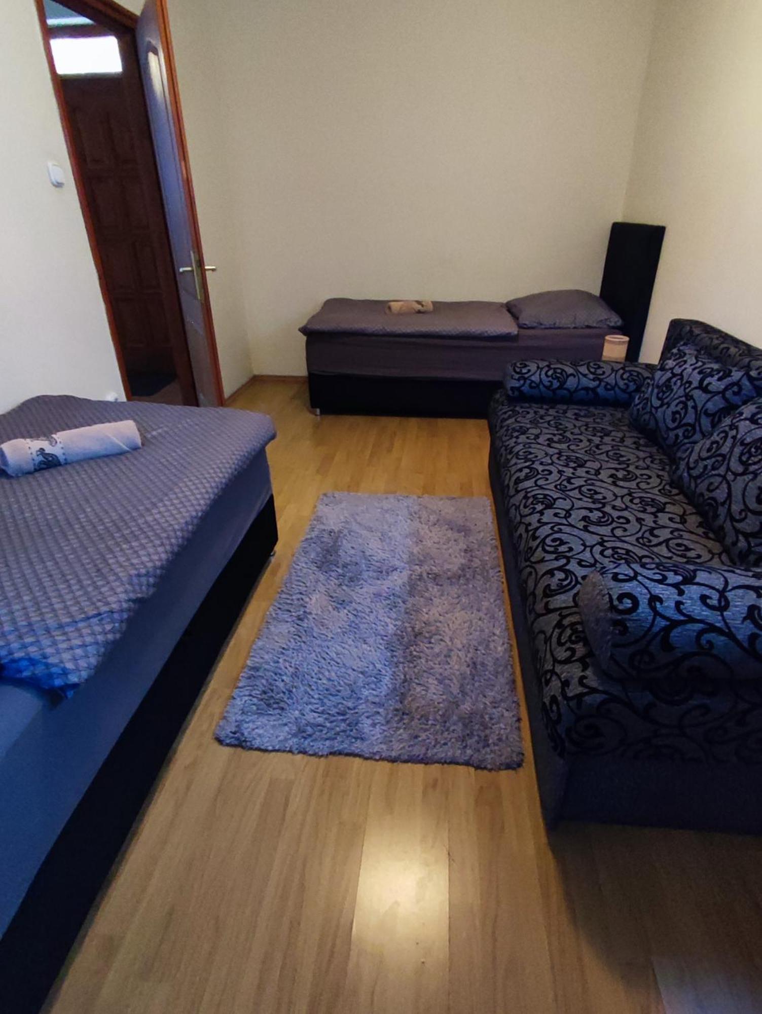 Varalja Vendeghaz Tata Room photo